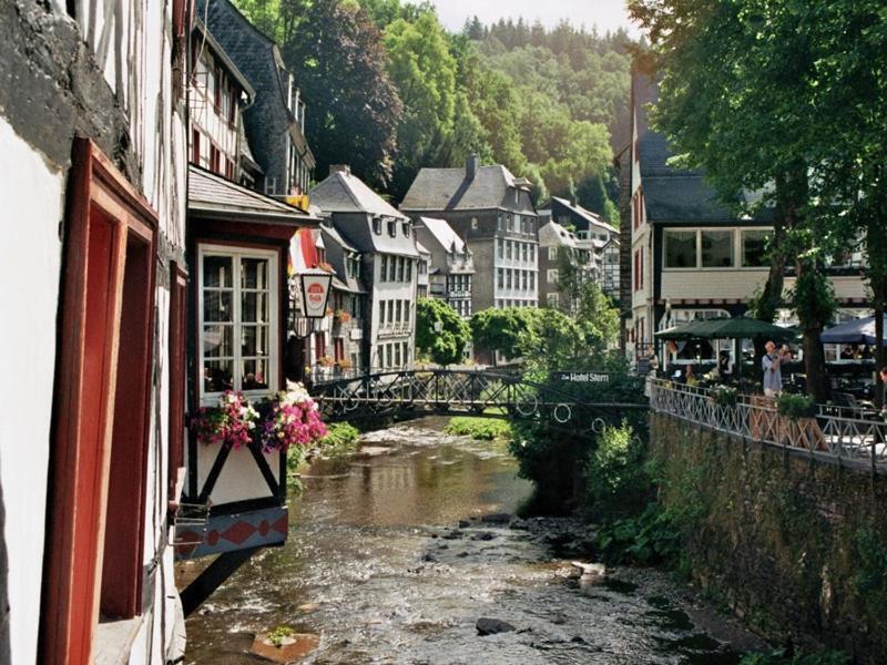 Zum alten Landrat Monschau Exterior foto